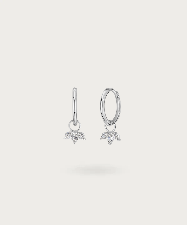 Pendientes aros de plata con delicadas circonitas colgantes