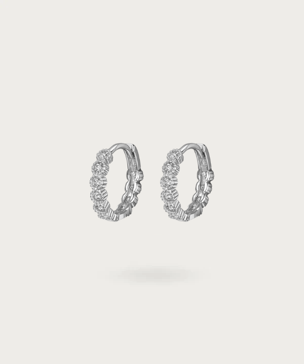 Pendientes aros de plata esterlina con circonitas de tamaño medio