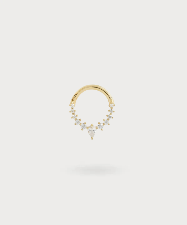 "Piercing Daith aro 'Bella' adornado con zircones brillantes"