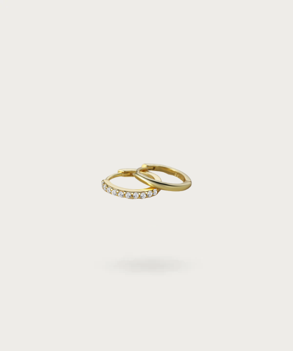 Pendientes Aros de Plata con circonitas blancos bañados en oro, para un estilo personalizado y deslumbrante