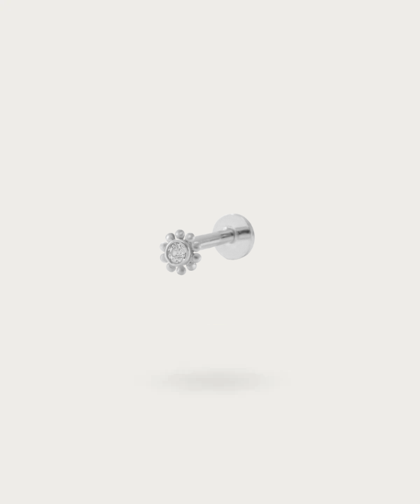 Imagen del Piercing de anti helix Elegante, vista frontal en plata