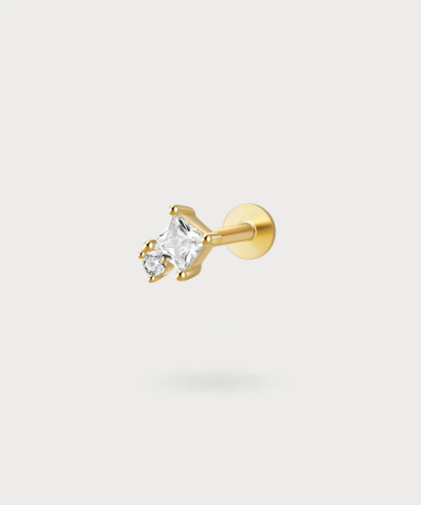 Embellece tu anti helix con el delicado piercing Gisela