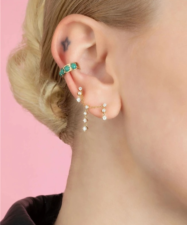 Ilumina tu estilo con el doble piercing Oihana