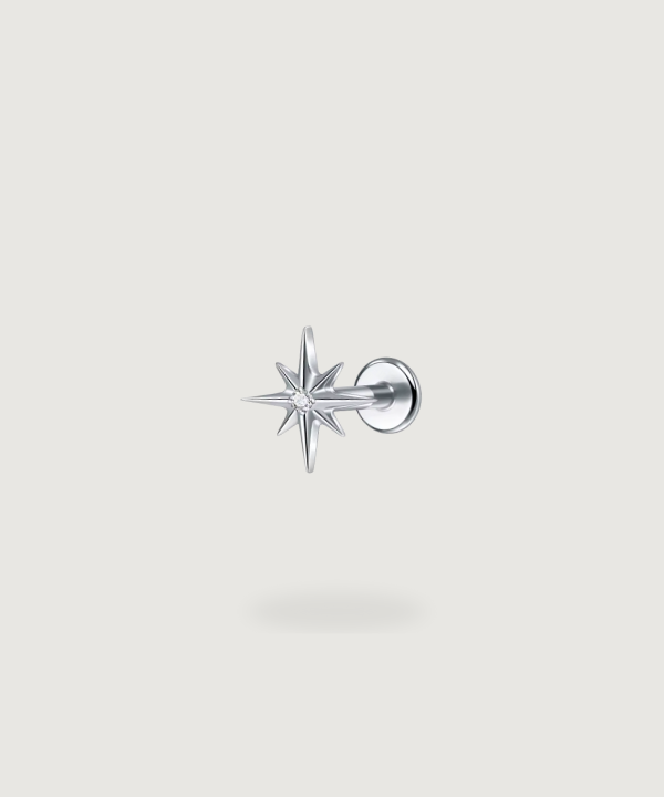 Piercing para oreja Sol en titanio plateado