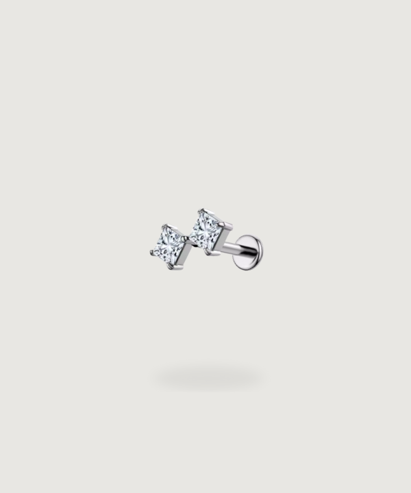 Nayra, un refinamiento sencillo para el Lóbulo, disponible en oro o plata