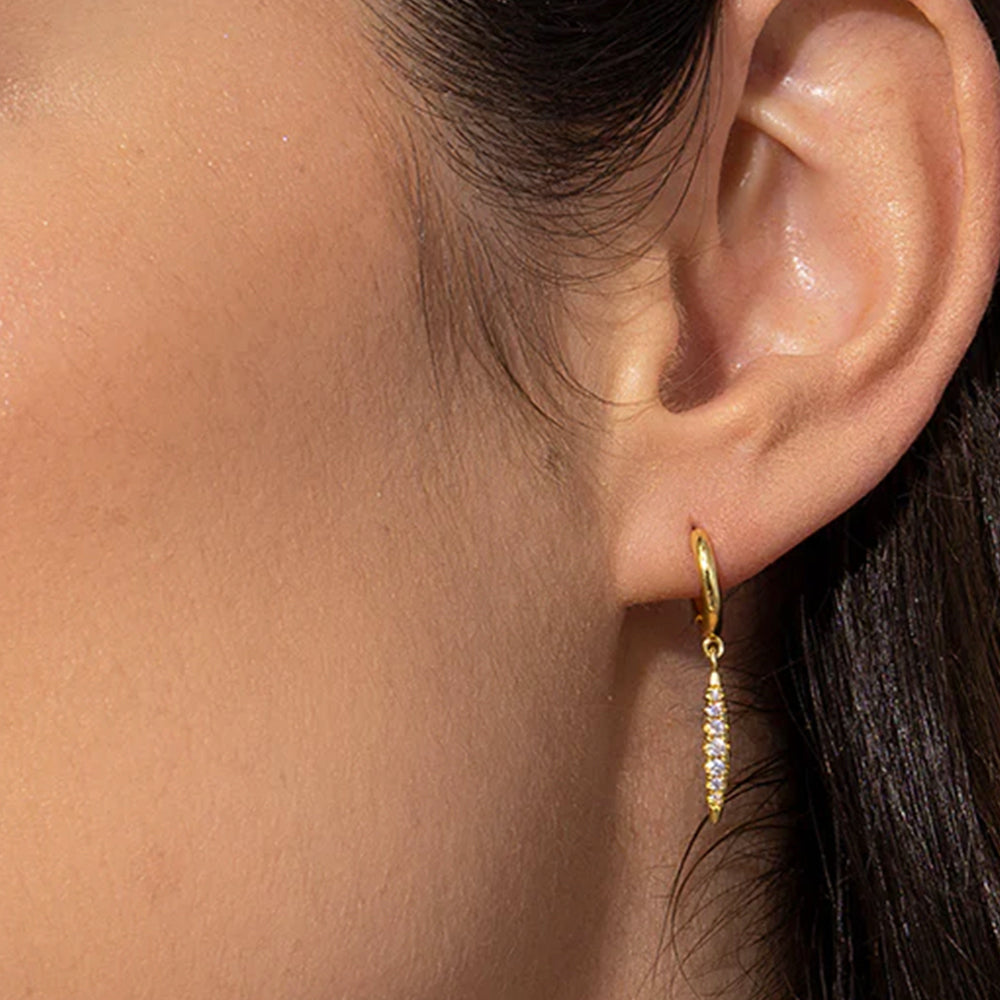 Elegantes aros de plata con losange de circonitas