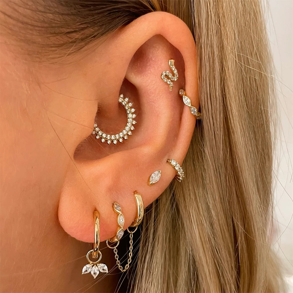 Aros de plata esterlina con pequeñas circonitas colgantes