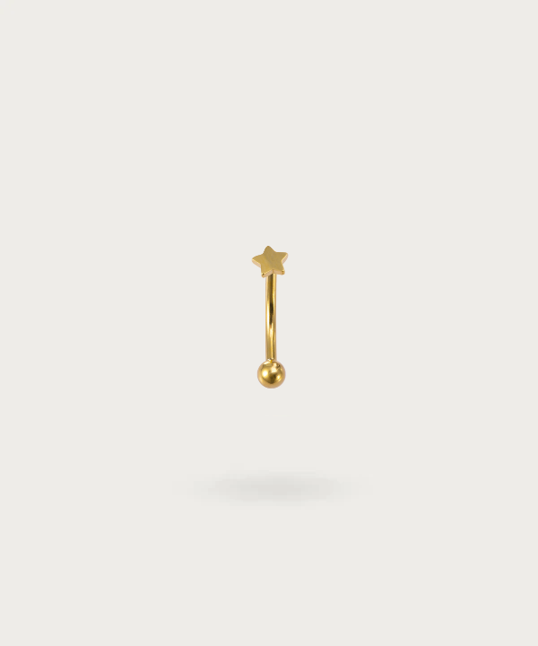 piercing rook curve banana con una estrella
