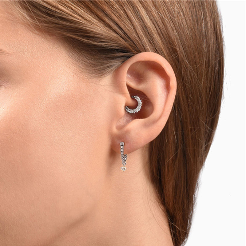 piercing aro daith oreja mujer