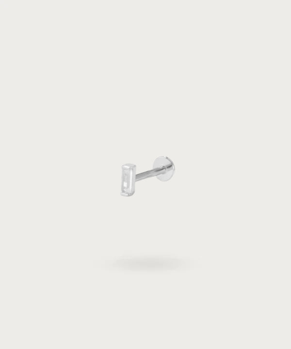 Piercing Flat Lisabel con zircón rectangular en plata