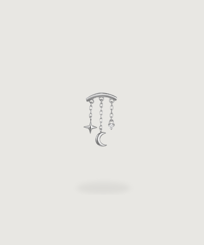 Piercing Selene en plata de ley 925, colgante de luna con circonita y cadenas brillantes.